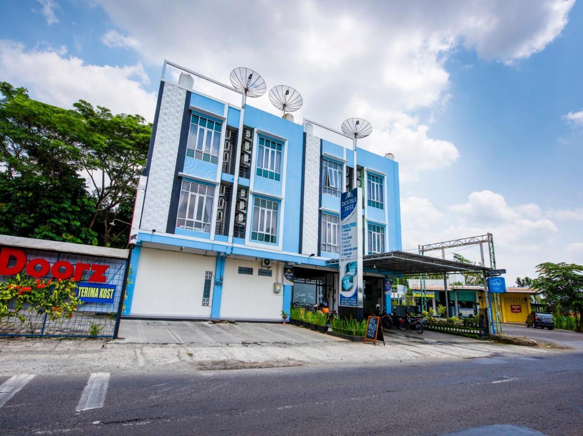 Oyo 3746 Double Tree Guesthouse Purwokerto Buitenkant foto