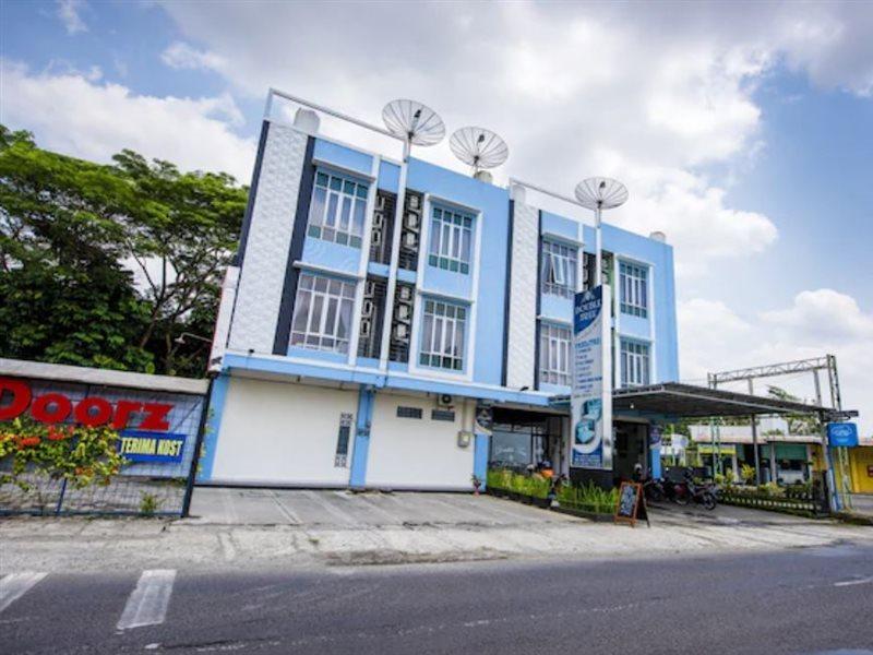 Oyo 3746 Double Tree Guesthouse Purwokerto Buitenkant foto