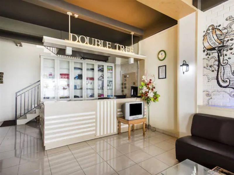 Oyo 3746 Double Tree Guesthouse Purwokerto Buitenkant foto