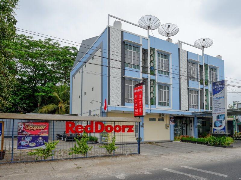 Oyo 3746 Double Tree Guesthouse Purwokerto Buitenkant foto