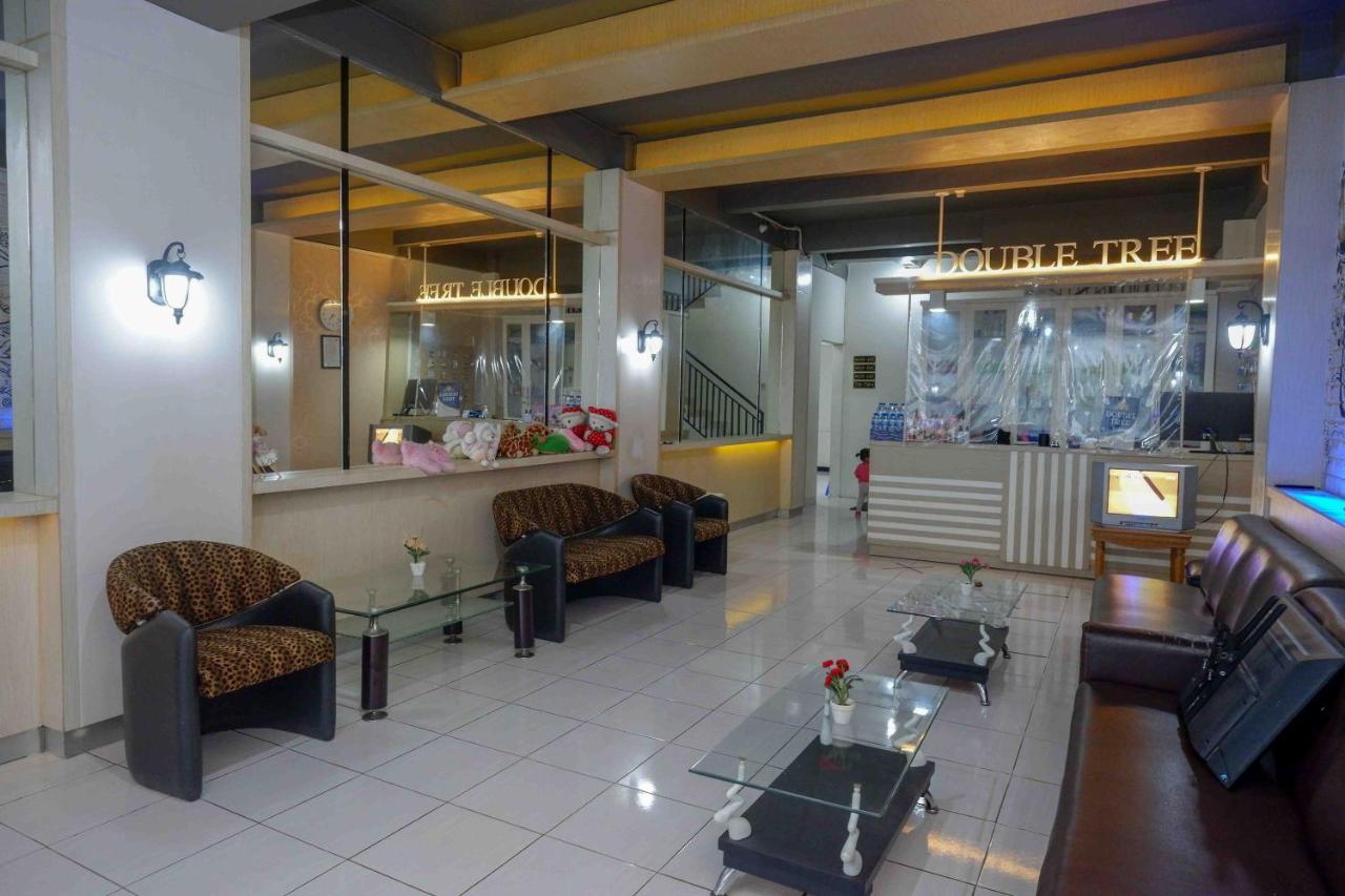 Oyo 3746 Double Tree Guesthouse Purwokerto Buitenkant foto