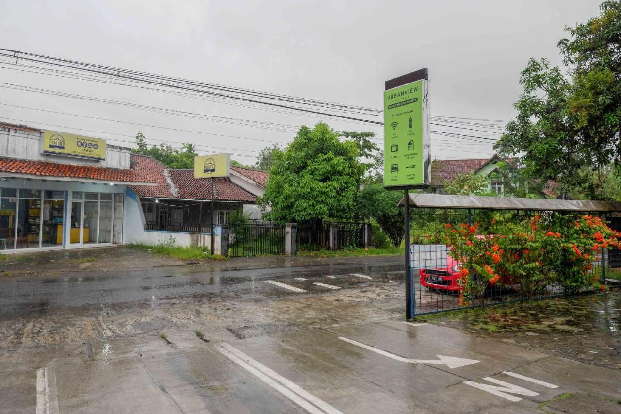 Oyo 3746 Double Tree Guesthouse Purwokerto Buitenkant foto