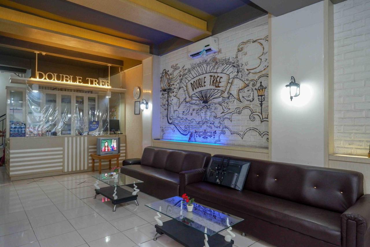 Oyo 3746 Double Tree Guesthouse Purwokerto Buitenkant foto